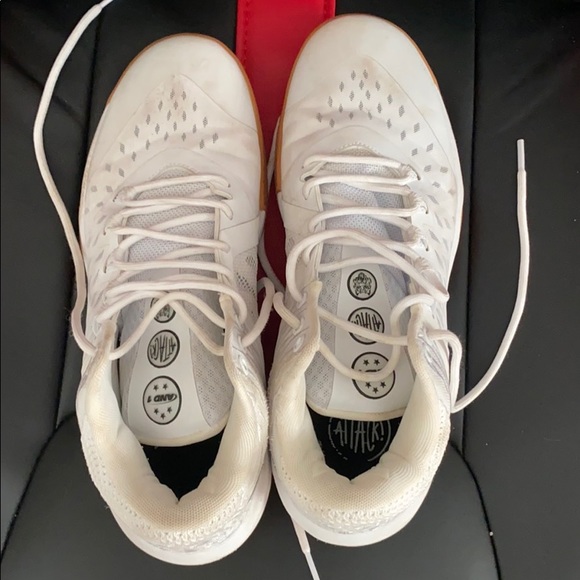 And 1 basketball shoes - Picture 2 of 4